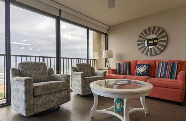 Beautifully Remodeled Condo in the Perfect Beachfront Location
