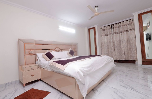 Bed and Breakfast Cum Home Stay