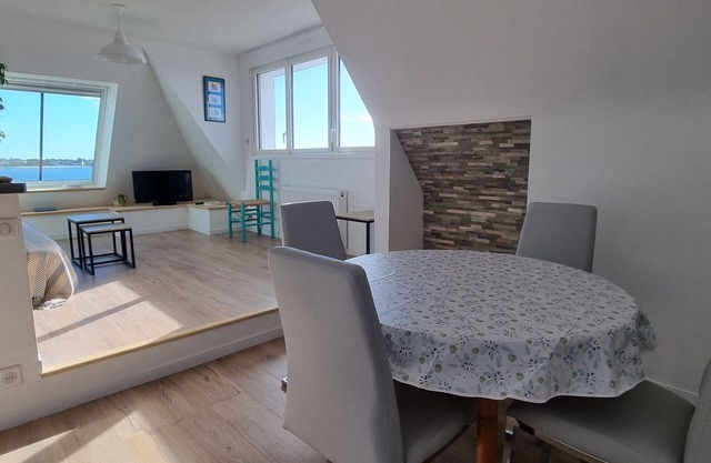 Bel Appartement Ensoleillé au Centre de Concarneau - Superbe vue sur la Baie