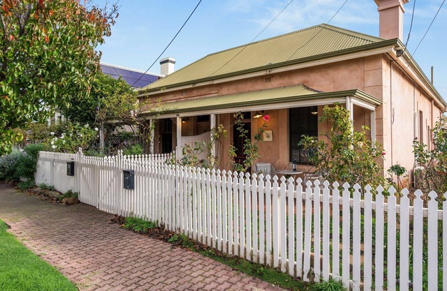 Belle Escapes - Cozy Cottage at the Bay