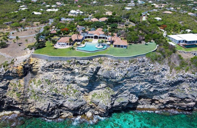 Belle Etoile - Gorgeous cliffside villa with pool and concierge