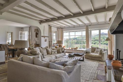Belle maison basque avec grande Piscine chauffée (5x10m2)