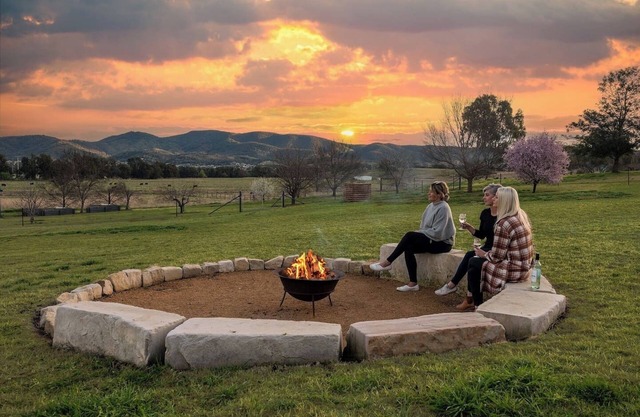 Bellevue Prestigious Panoramic Mountain Views