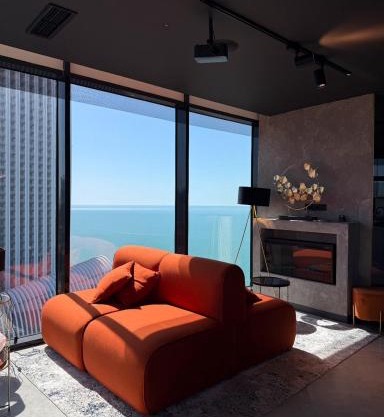 Bellevue Residence, 18th floor