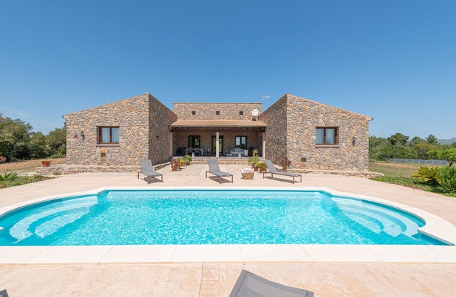 BELLPUIG - Villa with private pool in Artà. Free WiFi