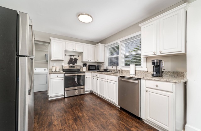 Belvedere Gem- 10 mins to Emory Decatur hospital*8 mins to downtown Decatur