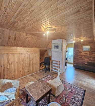 Bergi House