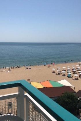 BERLIN Golden beach - STUDIO First line