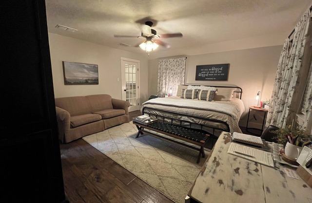 Best Getaway in East TX! ElKen Retreat:Spa,Pool,Hot tub,Massage,Breakfast,Relax