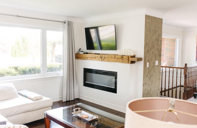 Best Location in NOTL, Steps away from everything! Vineyard Views!