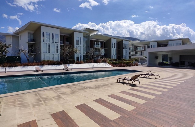 Best Location in Santa Ana - Great Views AC|GYM|Pool