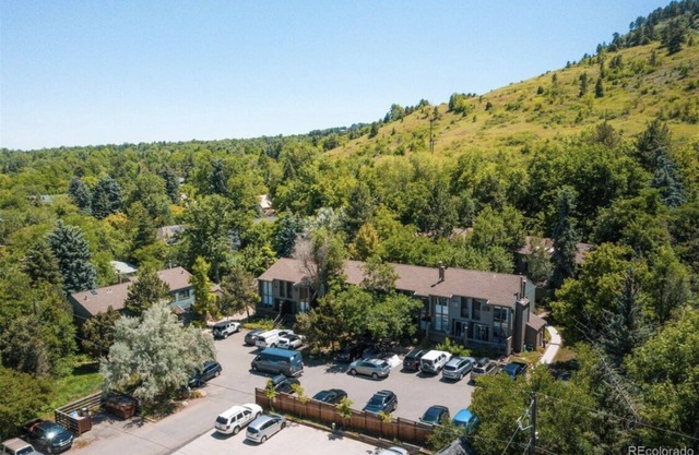 Best Location in Town at this Luxury hideaway! Walking distance to EVERYTHING!