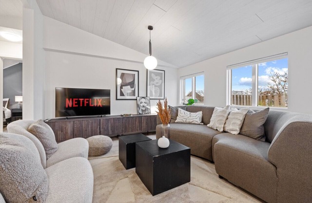 Best Possible Location: Laugavegur Luxury Loft