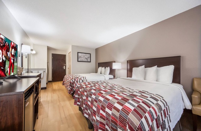 Best Value, Quality Stay! 3 Pet-friendly Units, Indoor Pool, Free Parking!