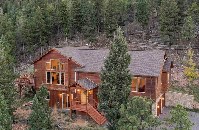 BEST VIEWS! Mountain Retreat—Saltwater HotTub/Firepit. Close to trails/Red Rocks