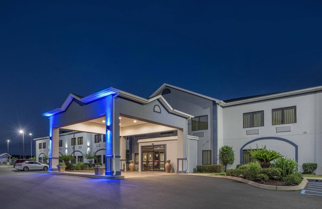 Best Western Opp Inn