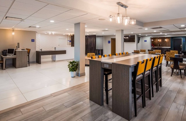Best Western Plus Bloomington East Hotel