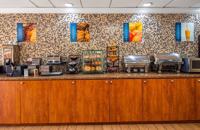 Best Western Plus Bradenton Hotel & Suites