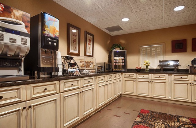 Best Western Plus Brandywine Inn & Suites