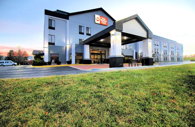 Best Western Plus Kansas City Airport-KCI East