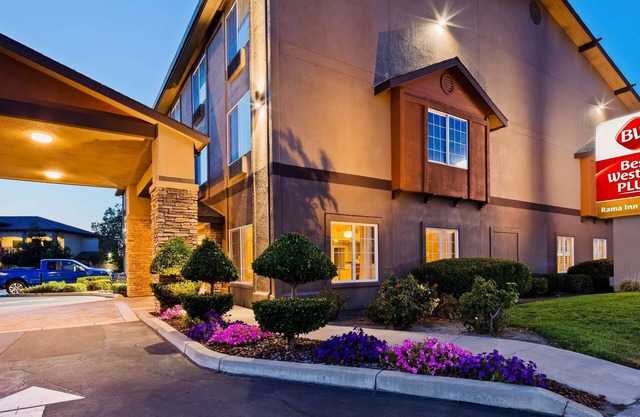 Best Western Plus Rama Inn & Suites