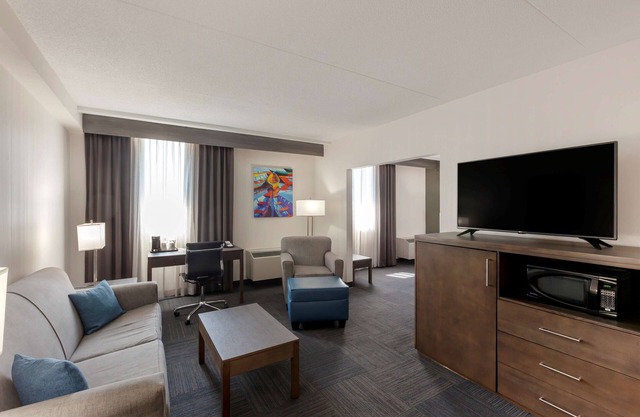 Best Western Plus Toronto Airport Hotel