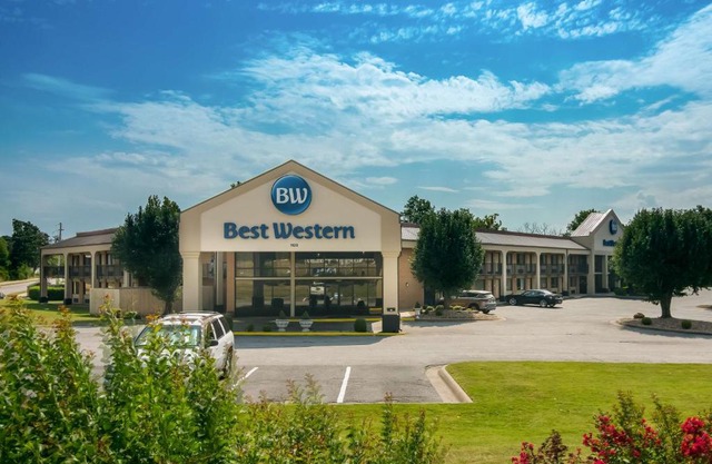 Best Western Windsor Suites