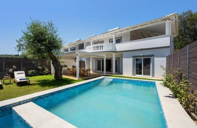 BH841 - C - Villa Kerkyra