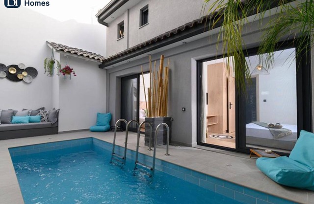 BH880 - B - Villa Preveza
