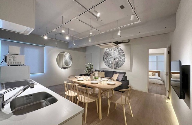 bhotel Art BLD Modern 2BR City Center for 8ppl