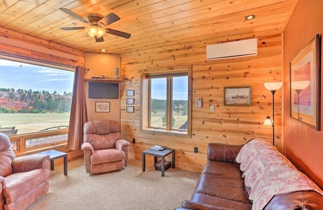 Big Country Cabin, serene, secluded.