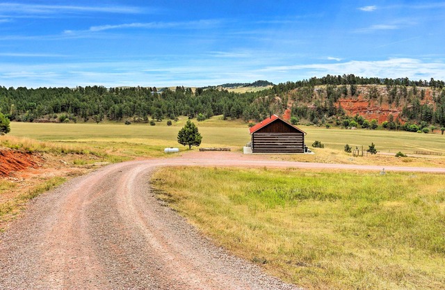 'Big Country Cabin' w/ Hiking Trails On-Site!