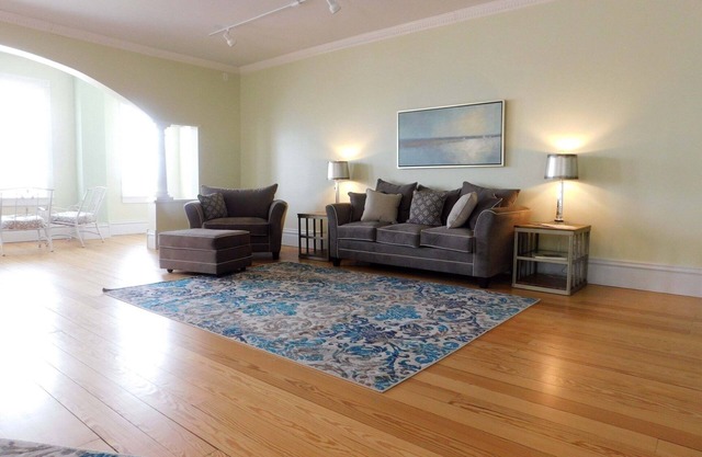Big River Loft - HUGE studio apartment in Alma