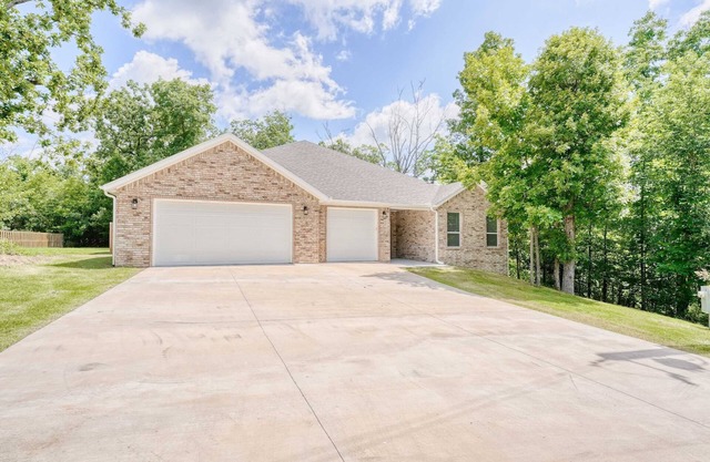 Bike-Friendly Retreat w/Fenced Yard & Trails