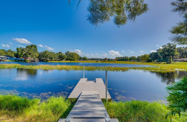 Bikes, Kayak & Dock: Lakefront Inverness Retreat