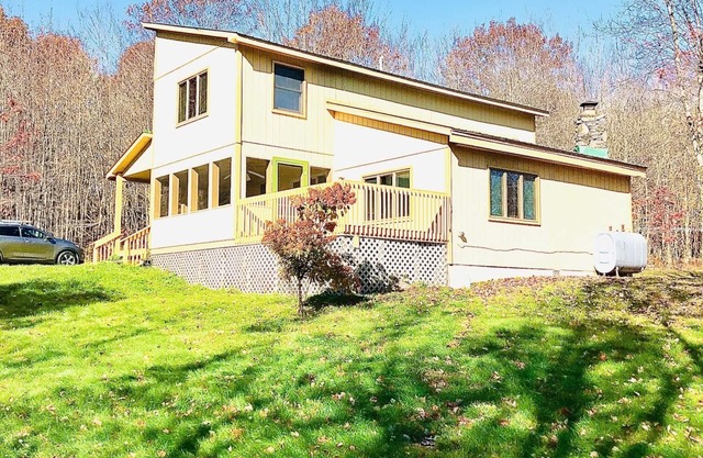 Birch Tree Lodge - Cozy Cabin Getaway in the Catskills