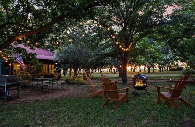 Bird House Countryside Pecan Farm 6acre San Marcos