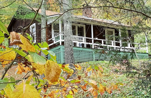 Birds Nest Cabin at historic Healing Springs