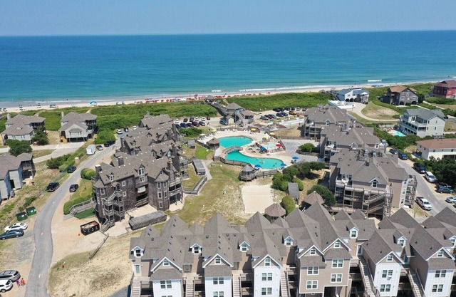 BIS-Duck - Spacious 2BR/2.5BA - Great Pools and Beach!