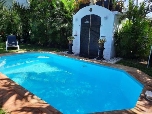 Bjou, Cosy Tropical Villa