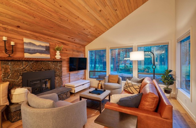 Black Butte Ranch Cabin on the 7th Fairway