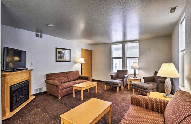 Black Hills Haven | Granite Hollow – Unit 2 · A Vensérra Retreat near Mount Rushmore