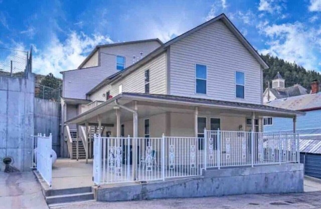 Black Hills Haven | The Summit Lodge – Units 1 & 2 · 4BR Vensérra Retreat near Mount Rushmore