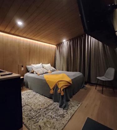 Black Hotel