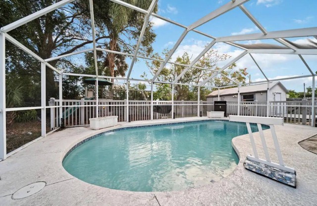 Bliss By The Bay* Heated Pool Home w/Playground