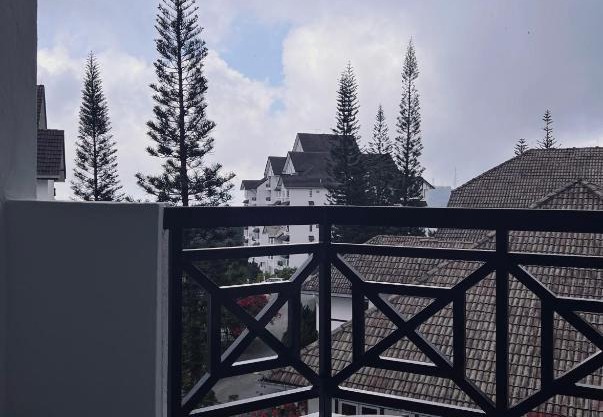 Blossom Silverpark Apartment