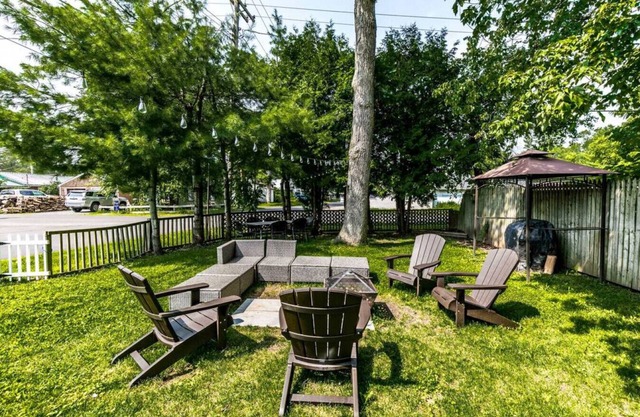 Blue Heron | Fenced Yard & Beach Access
