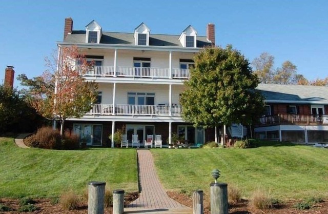 Blue Heron Inn - A Bed and Breakfast LLC