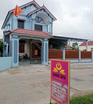 Blue House Tan Ha