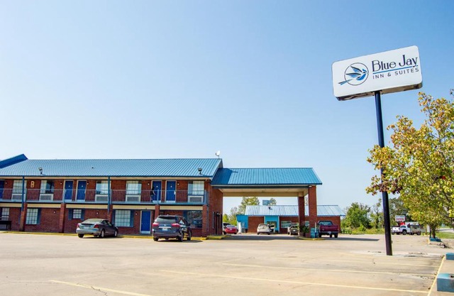 Blue Jay Inn & Suites